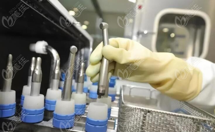 西宁非凡口腔门诊部